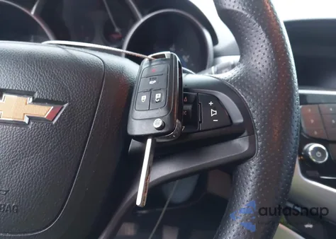 2015 Chevrolet Cruze 1Lt Auto из США, поврежденный, VIN 1G1PC5SBXF7193204